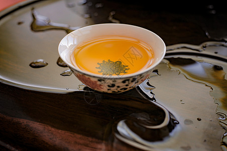 茶香四溢，莲茶润肺，一杯茶中品味健康